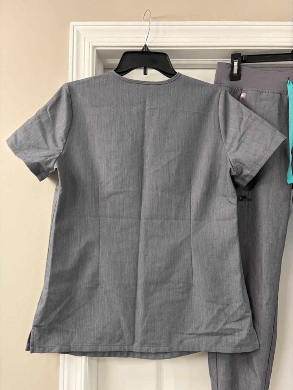 Figs graphite scrub set size Small - Picture 7 of 16